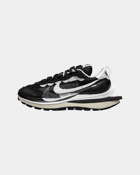 Sacai x Nike VaporWaffle ‘Black & White’ - Creps City